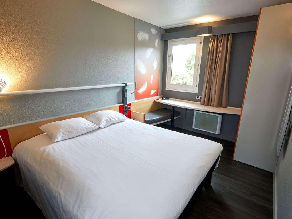 Ibis Auxerre Sud Otel Venoy Oda fotoğraf